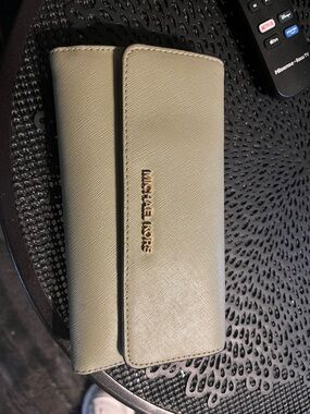 Michael Kors Olive Saffiano Leather Continental Wallet with Gold Logo